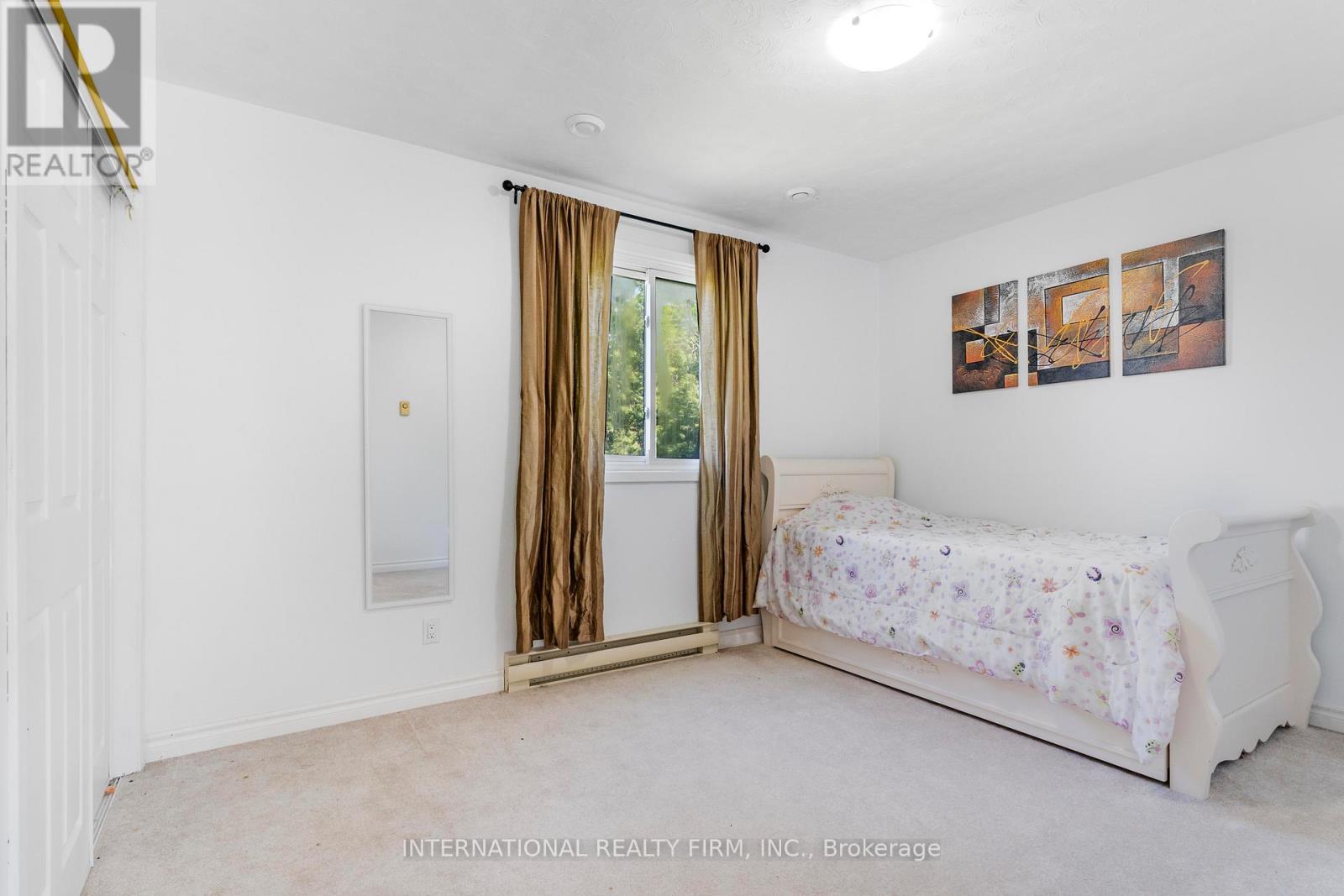 100 O'REILLY LANE - 29