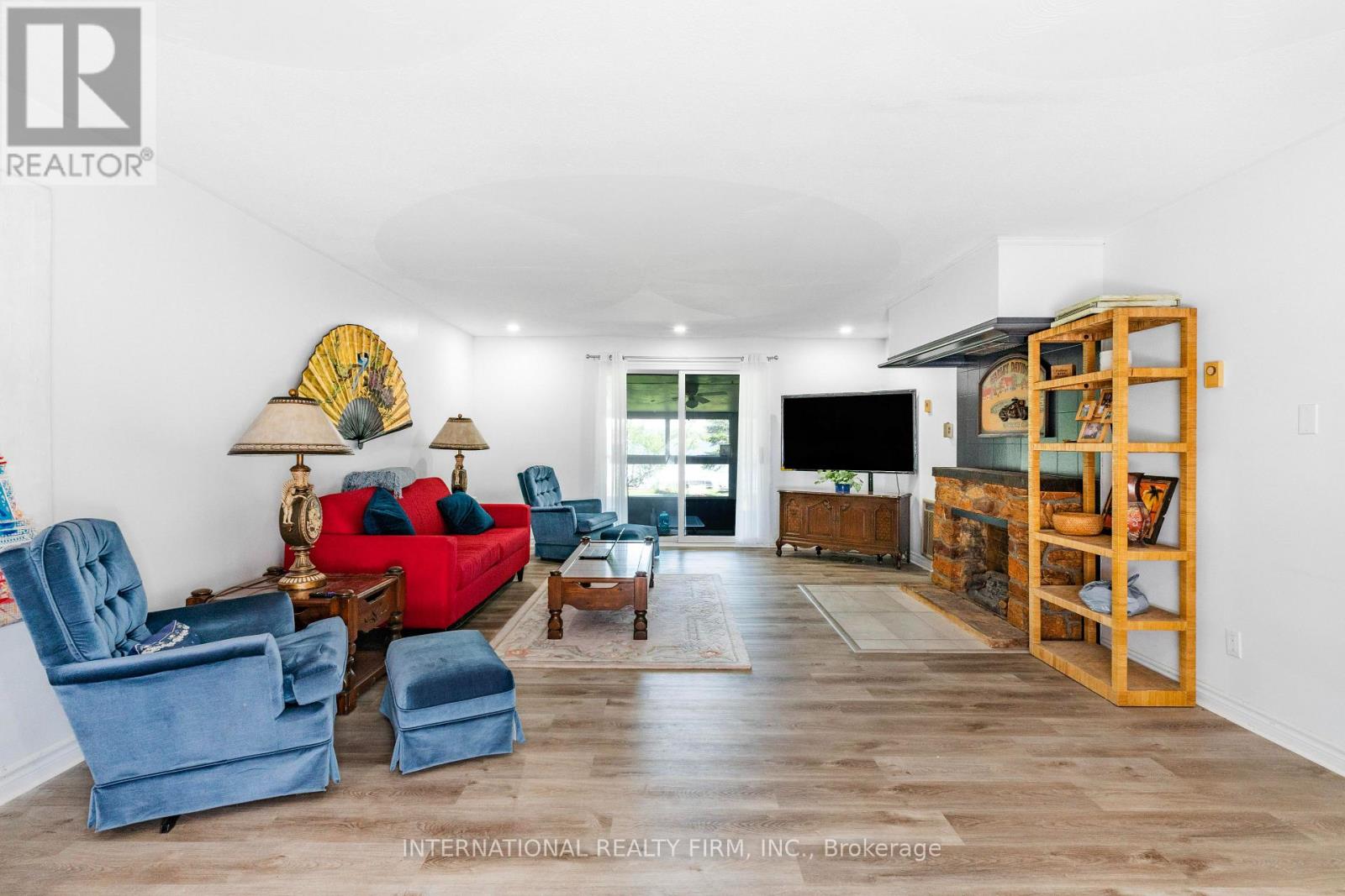 100 O'REILLY LANE - 12