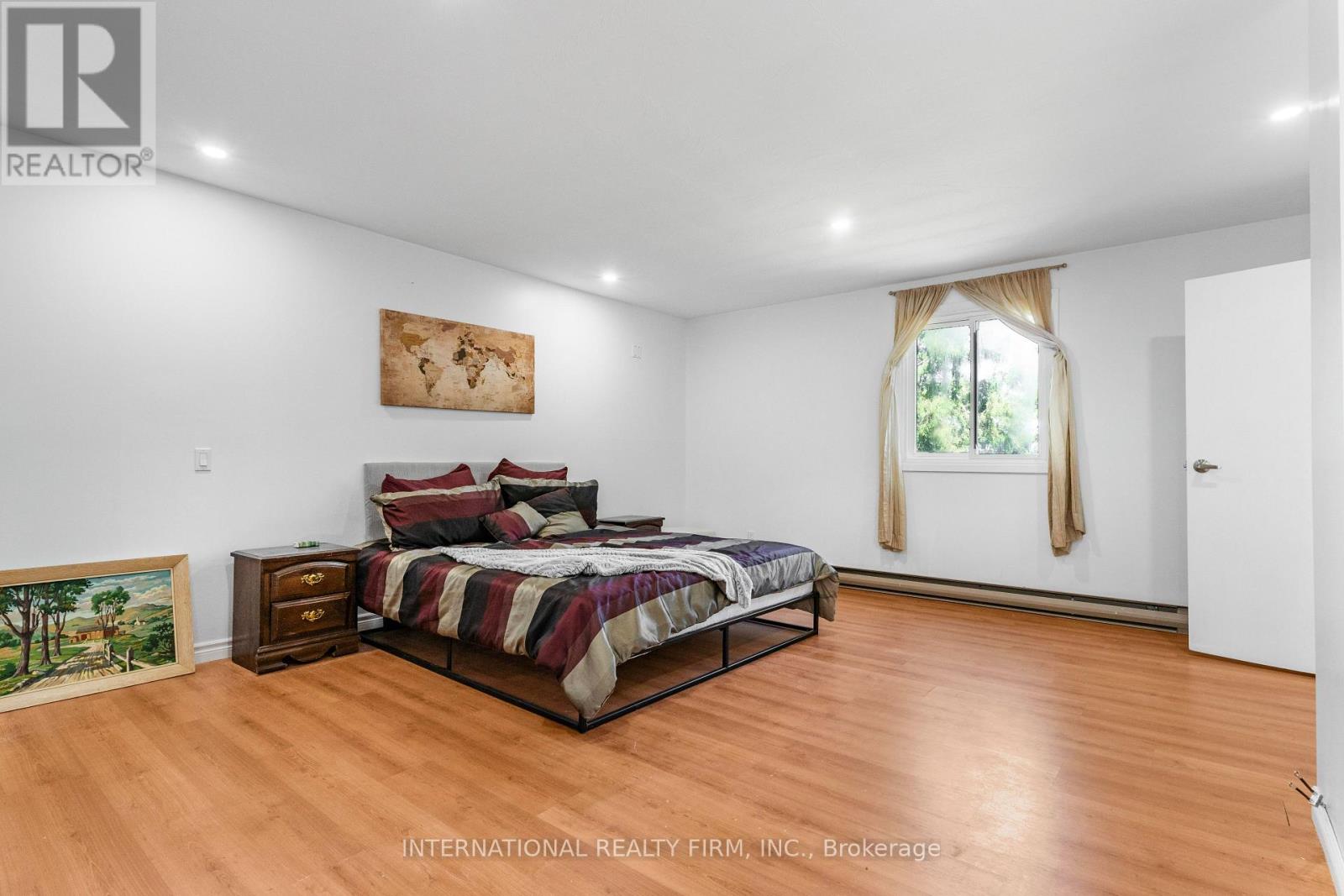 100 O'REILLY LANE - 24
