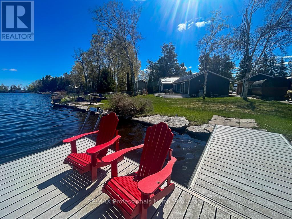 652 ROBEL DRIVE - 1
