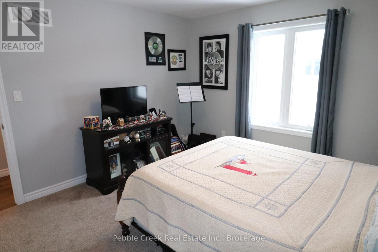 86 HURON HEIGHTS DRIVE - 23