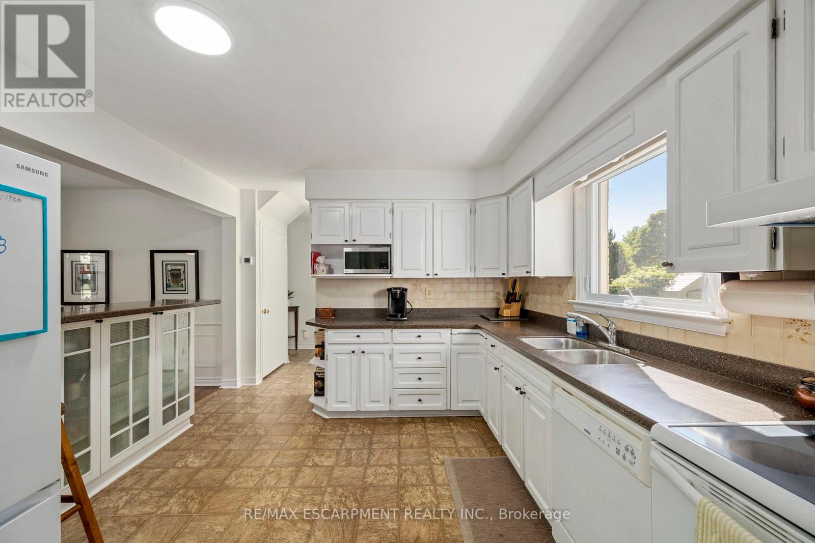 50 QUEEN MARY CRESCENT - 15