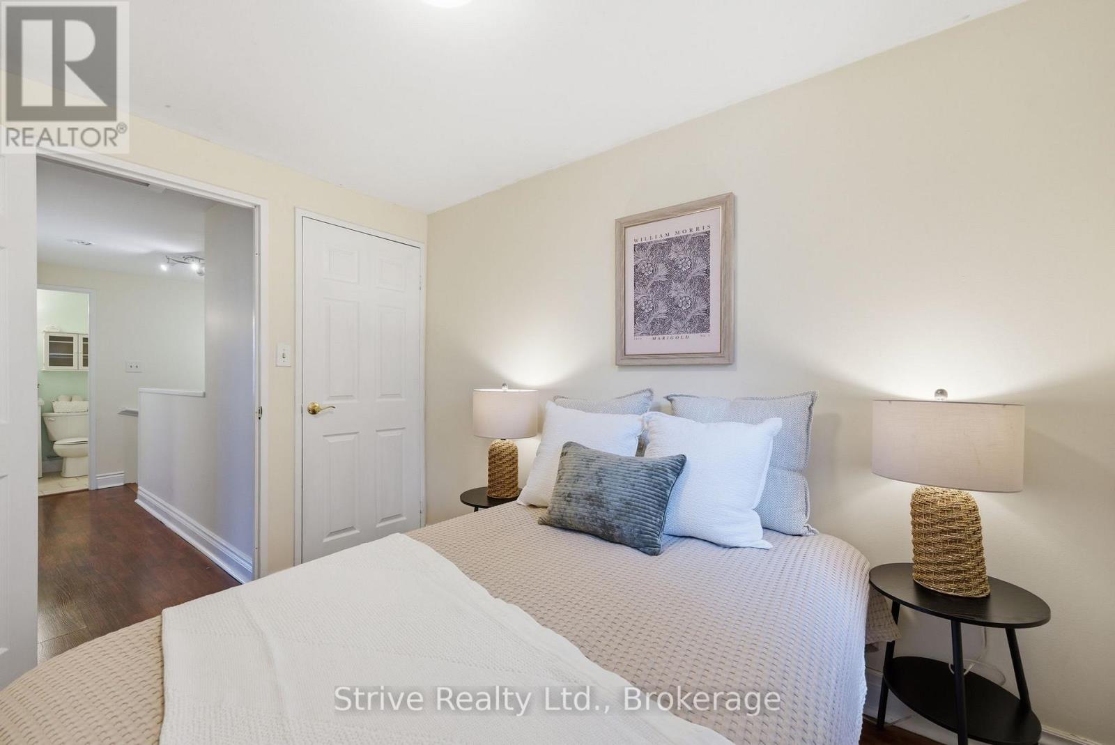 #33 1718 JOHN STREET - 17