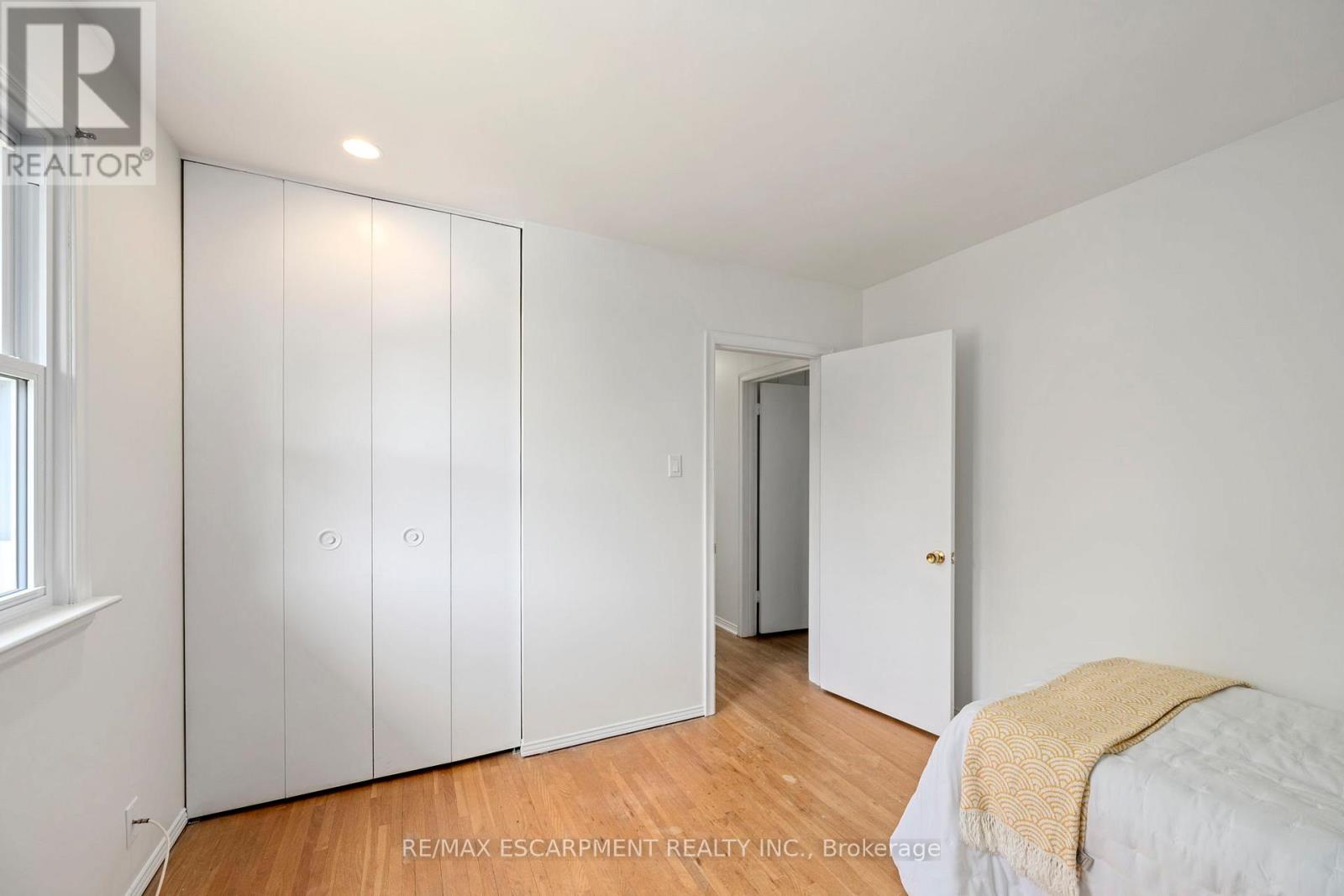 50 QUEEN MARY CRESCENT - 29