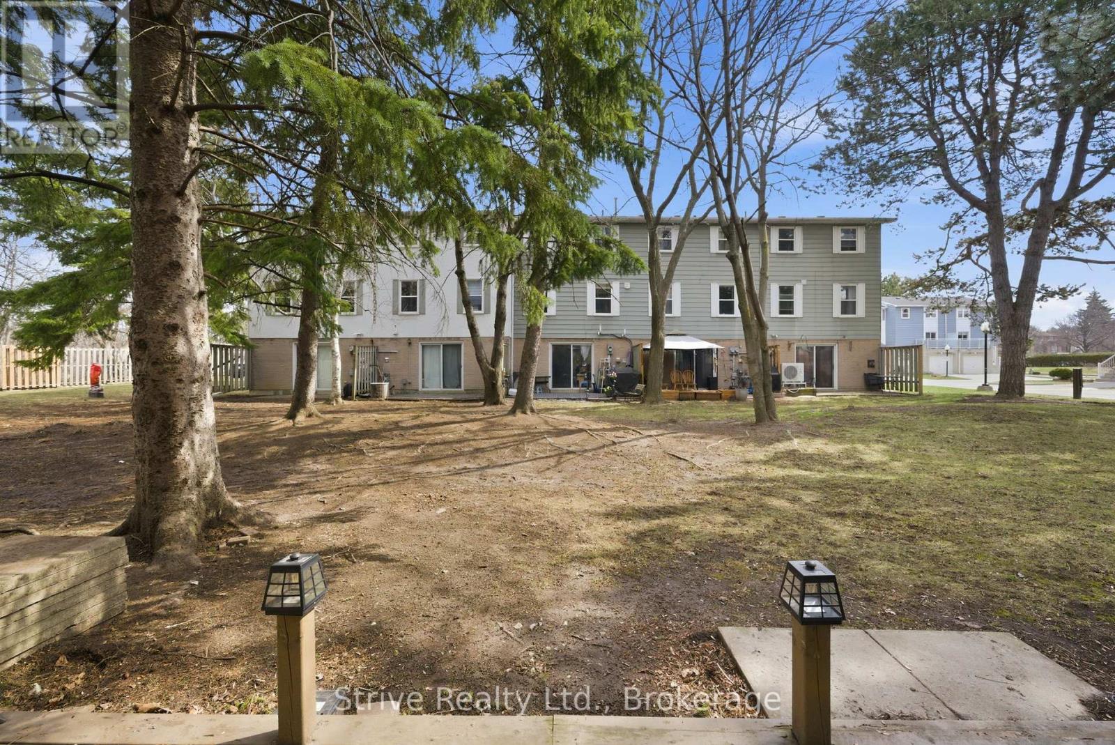 #33 1718 JOHN STREET - 26