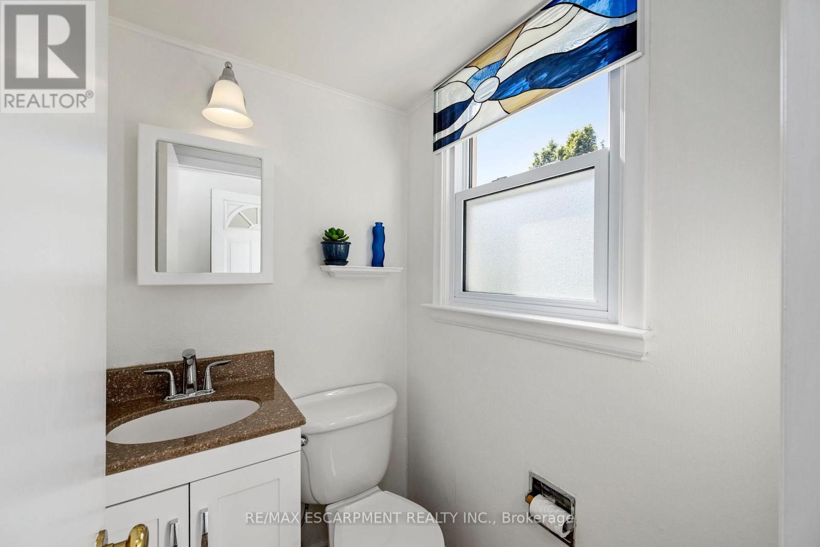 50 QUEEN MARY CRESCENT - 17