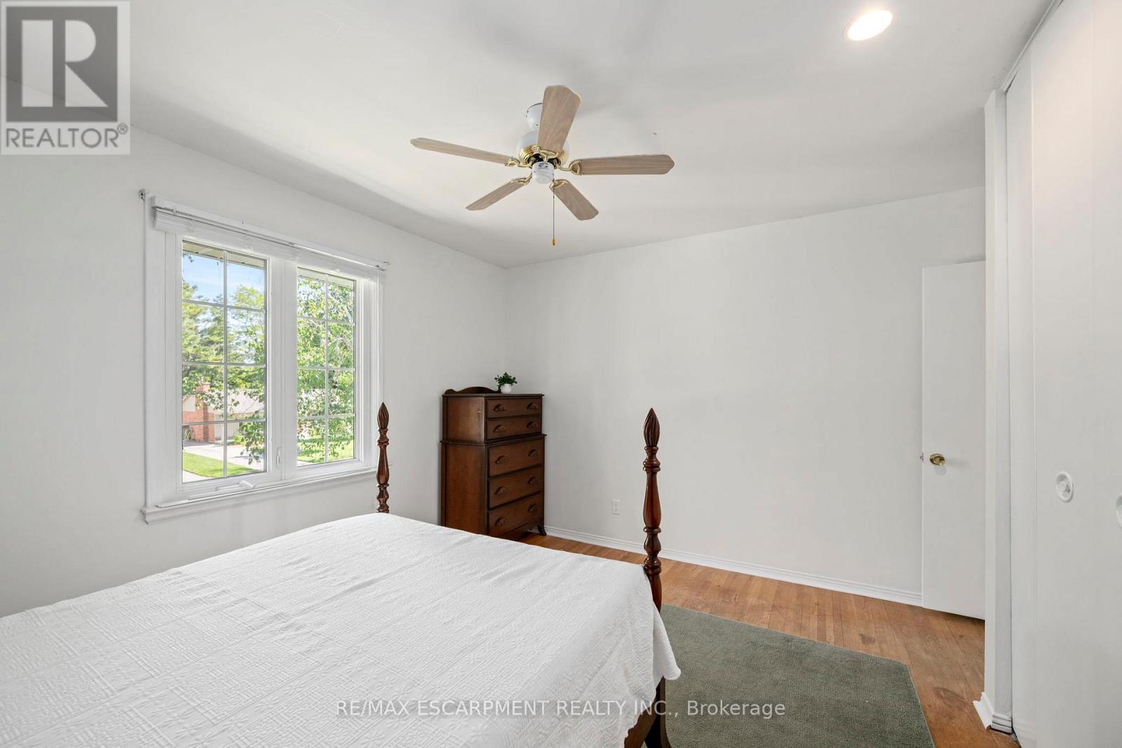 50 QUEEN MARY CRESCENT - 23
