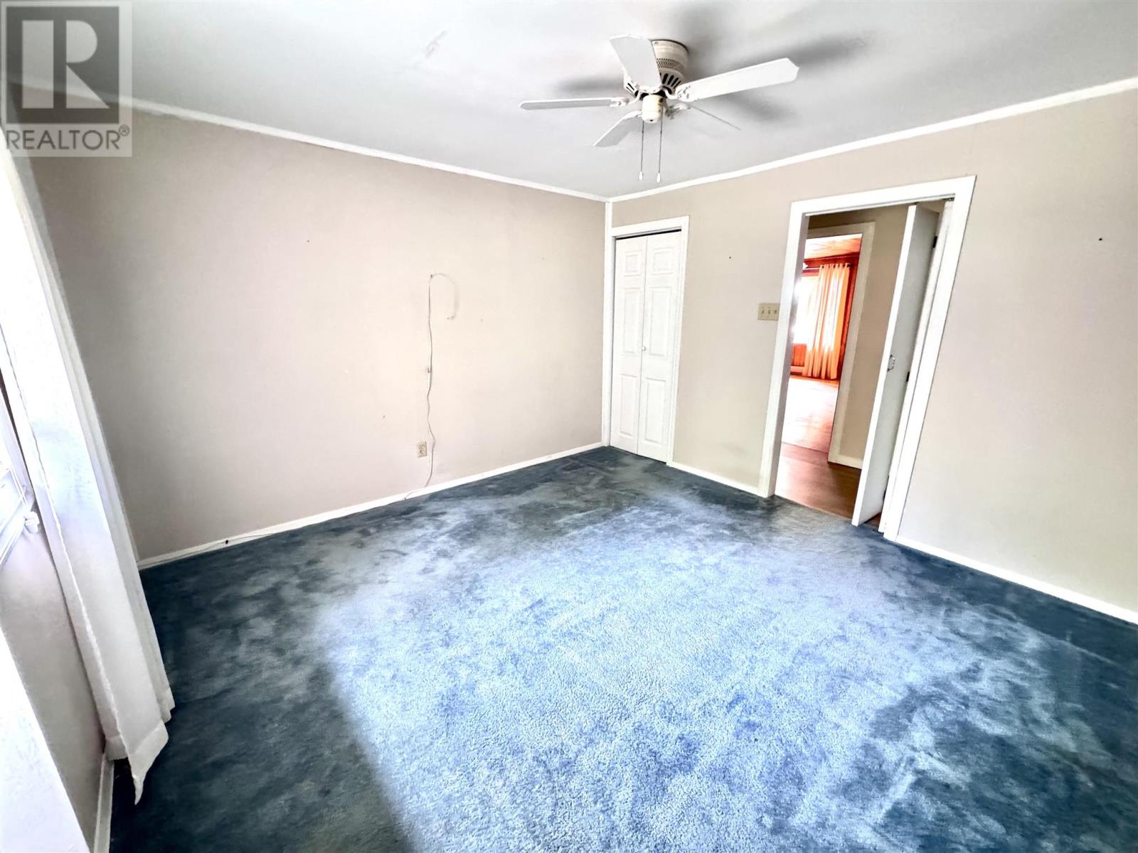 523 Lyndale RD - 14