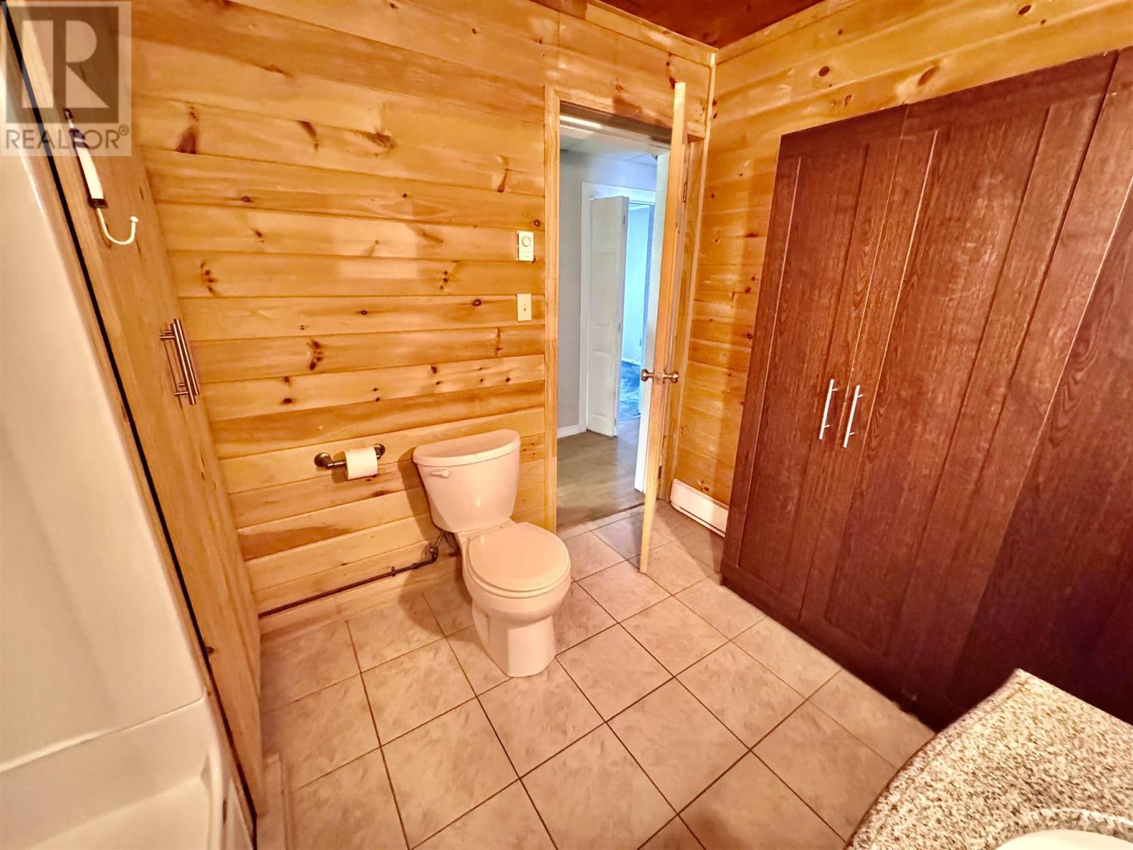 523 Lyndale RD - 17