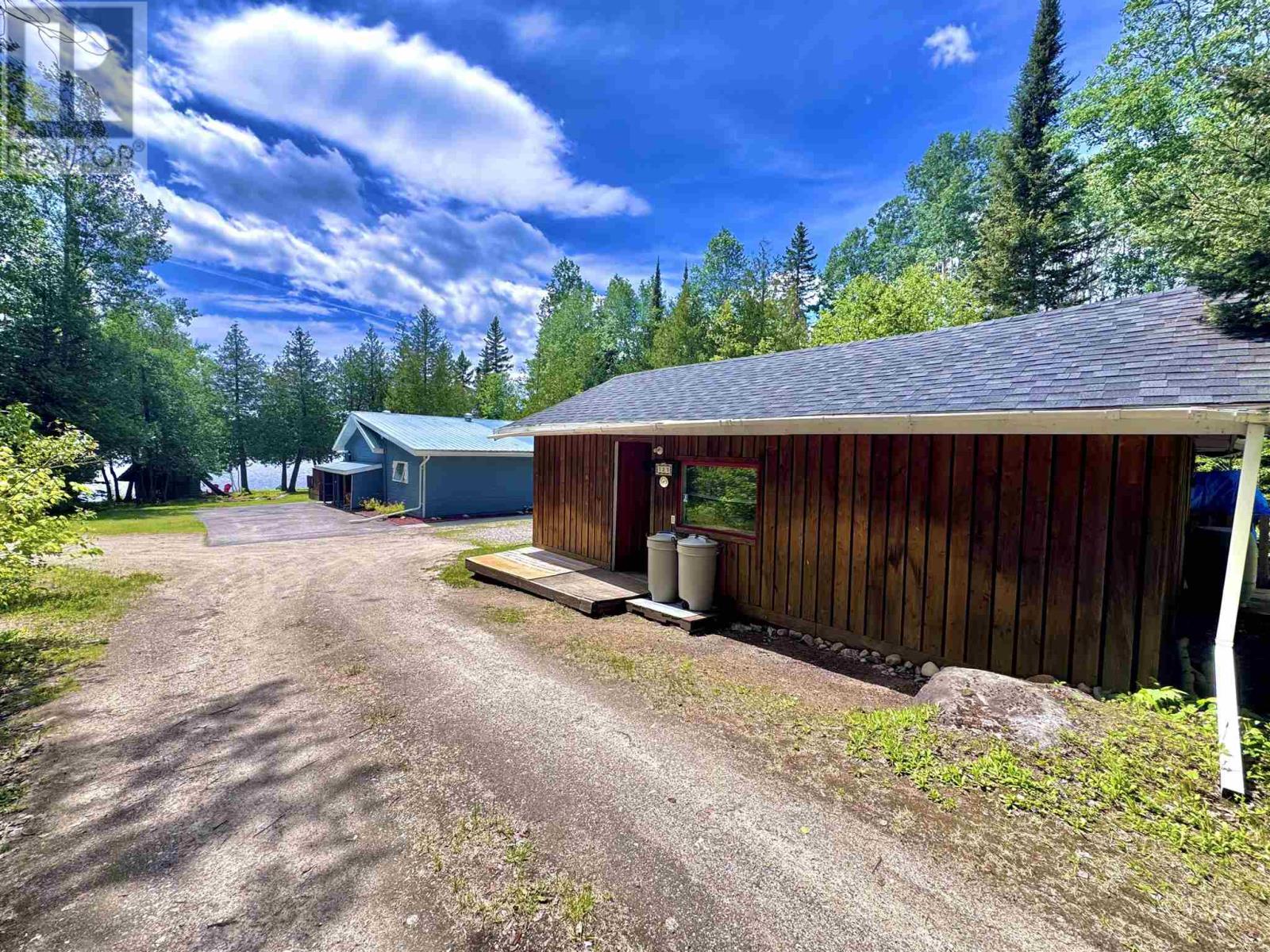 523 Lyndale RD - 25