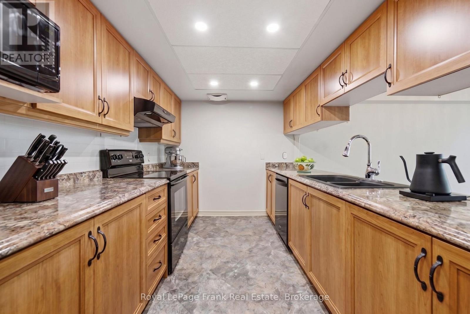 #110 51 RIVERMILL BOULEVARD - 18