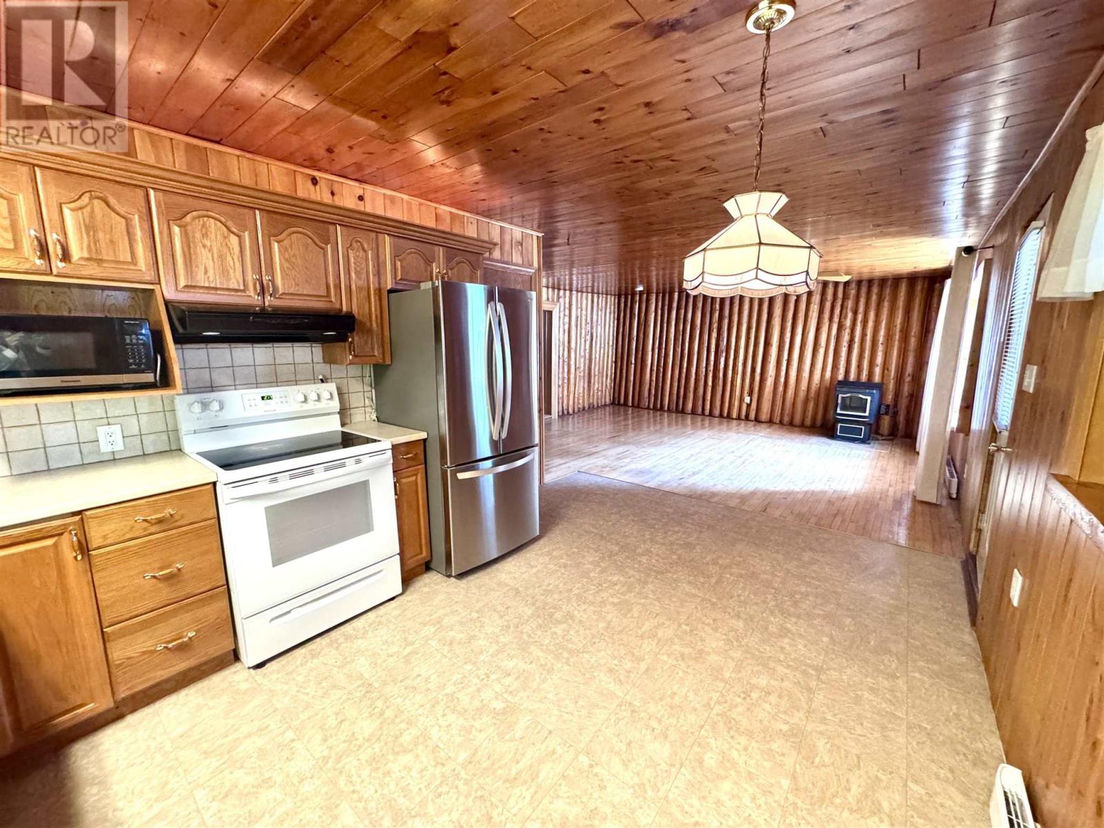 523 Lyndale RD - 8