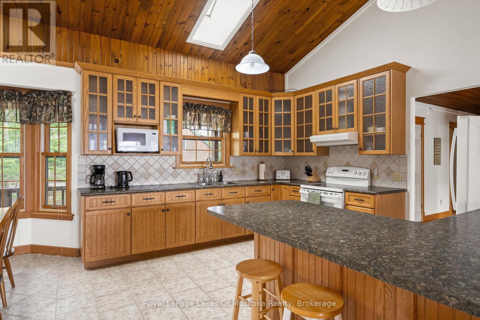 3149 520 HIGHWAY - 12