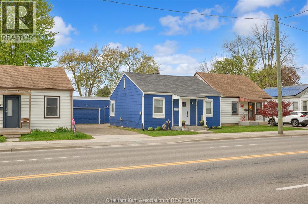 14 McNaughton AVENUE - 3
