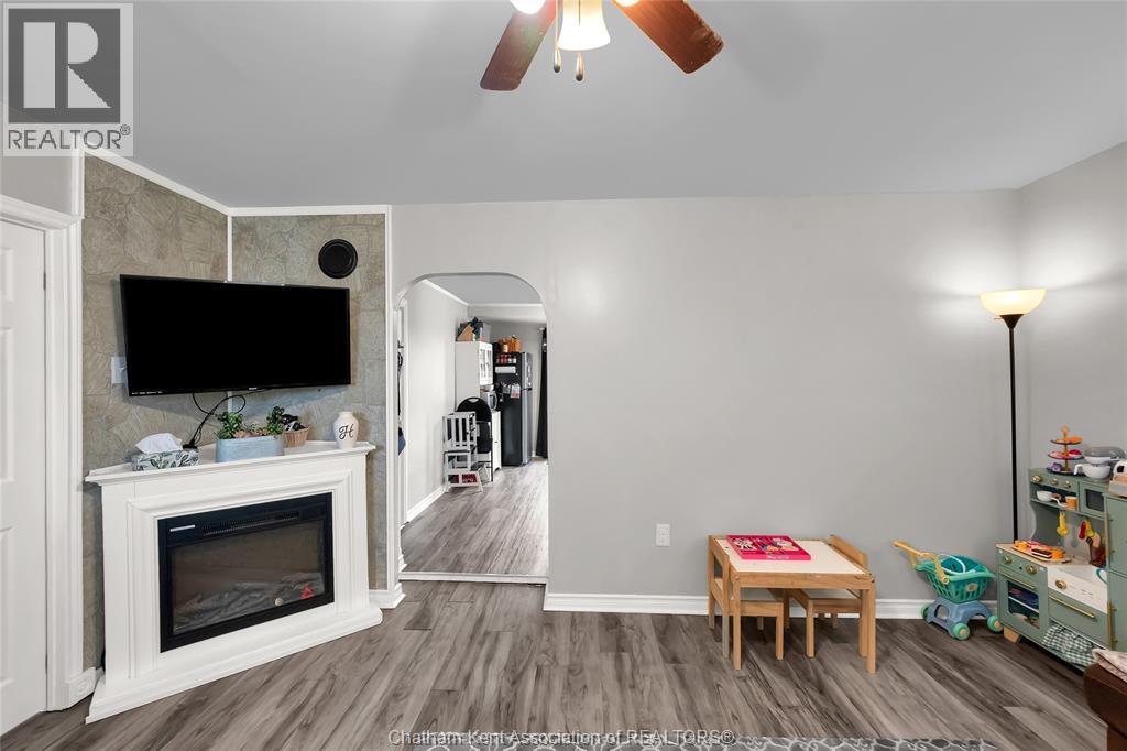 14 McNaughton AVENUE - 9
