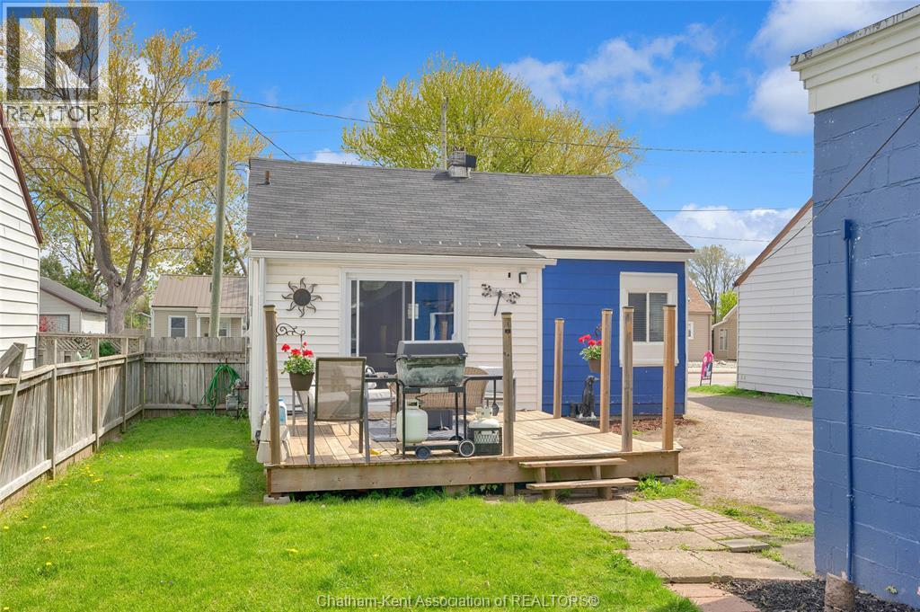 14 McNaughton AVENUE - 27