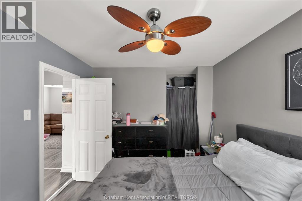 14 McNaughton AVENUE - 13