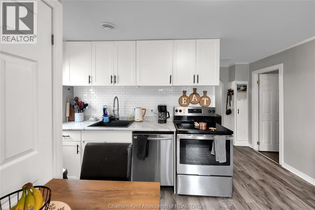 14 McNaughton AVENUE - 21