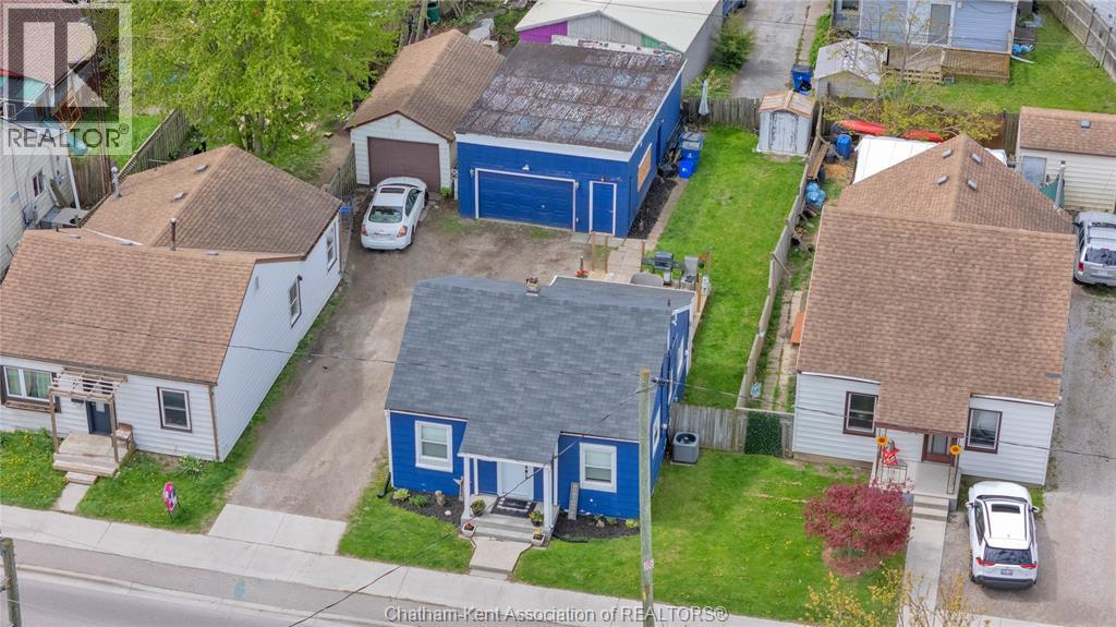 14 McNaughton AVENUE - 31