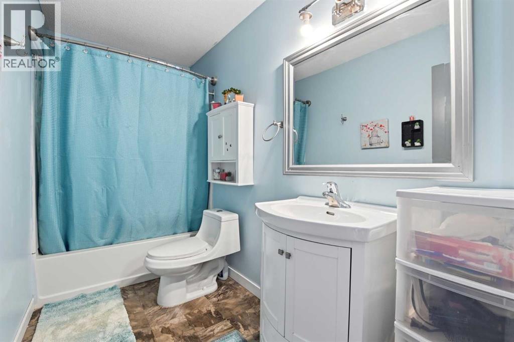 Second level four-piece bathroom