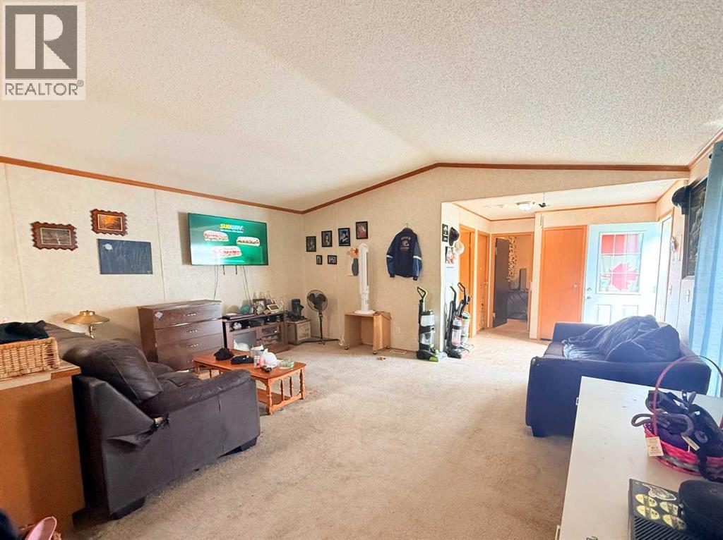 28, 1609 14 Street - 6