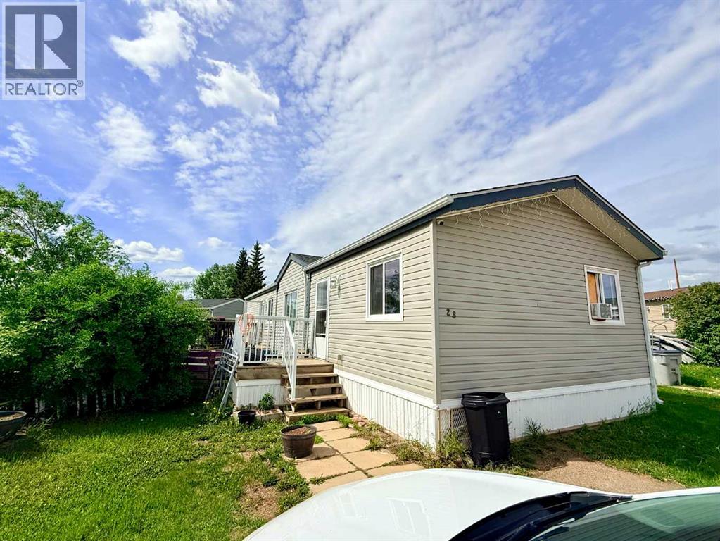 28, 1609 14 Street - 1