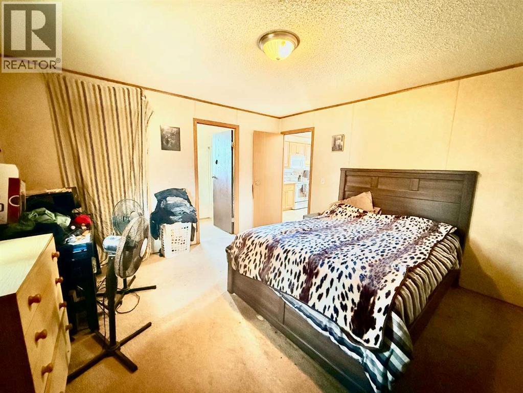 28, 1609 14 Street - 11