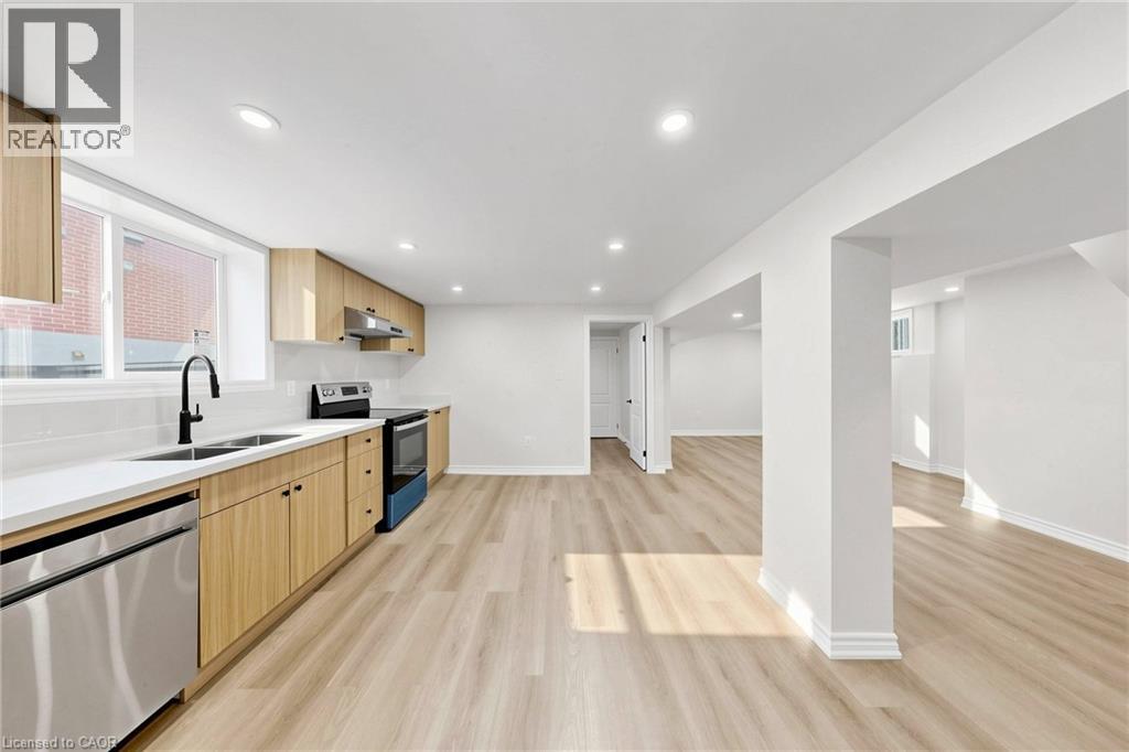28 WARREN Avenue - 24