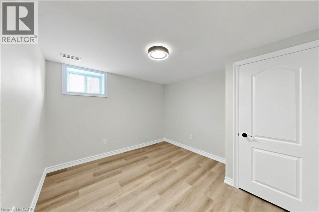 28 WARREN Avenue - 27