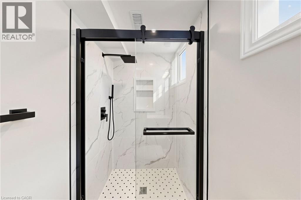 28 WARREN Avenue - 31