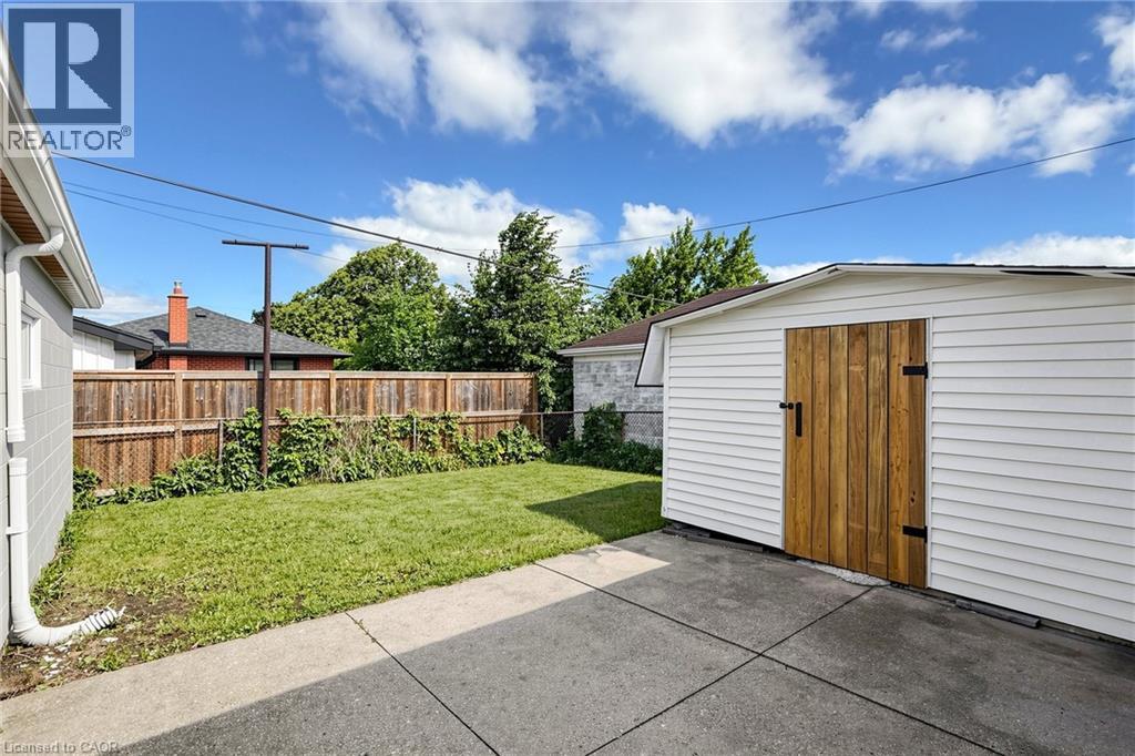 28 WARREN Avenue - 36