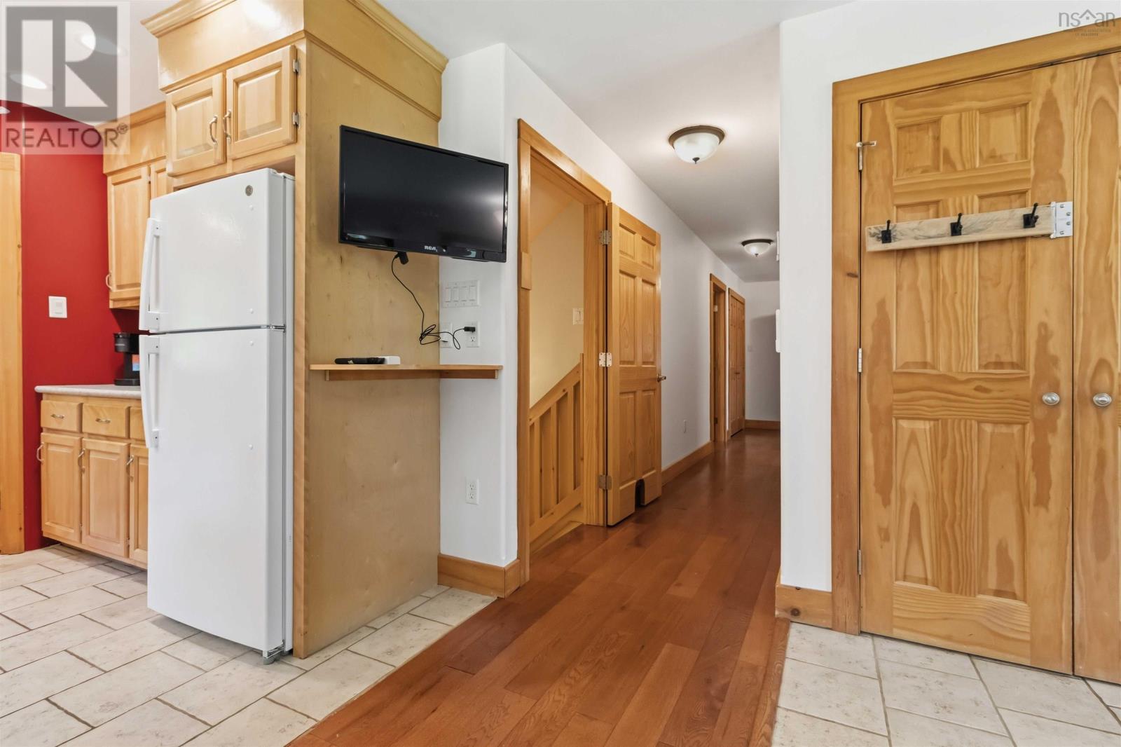 Property 23 of 33 of 1053 Cornwall Road