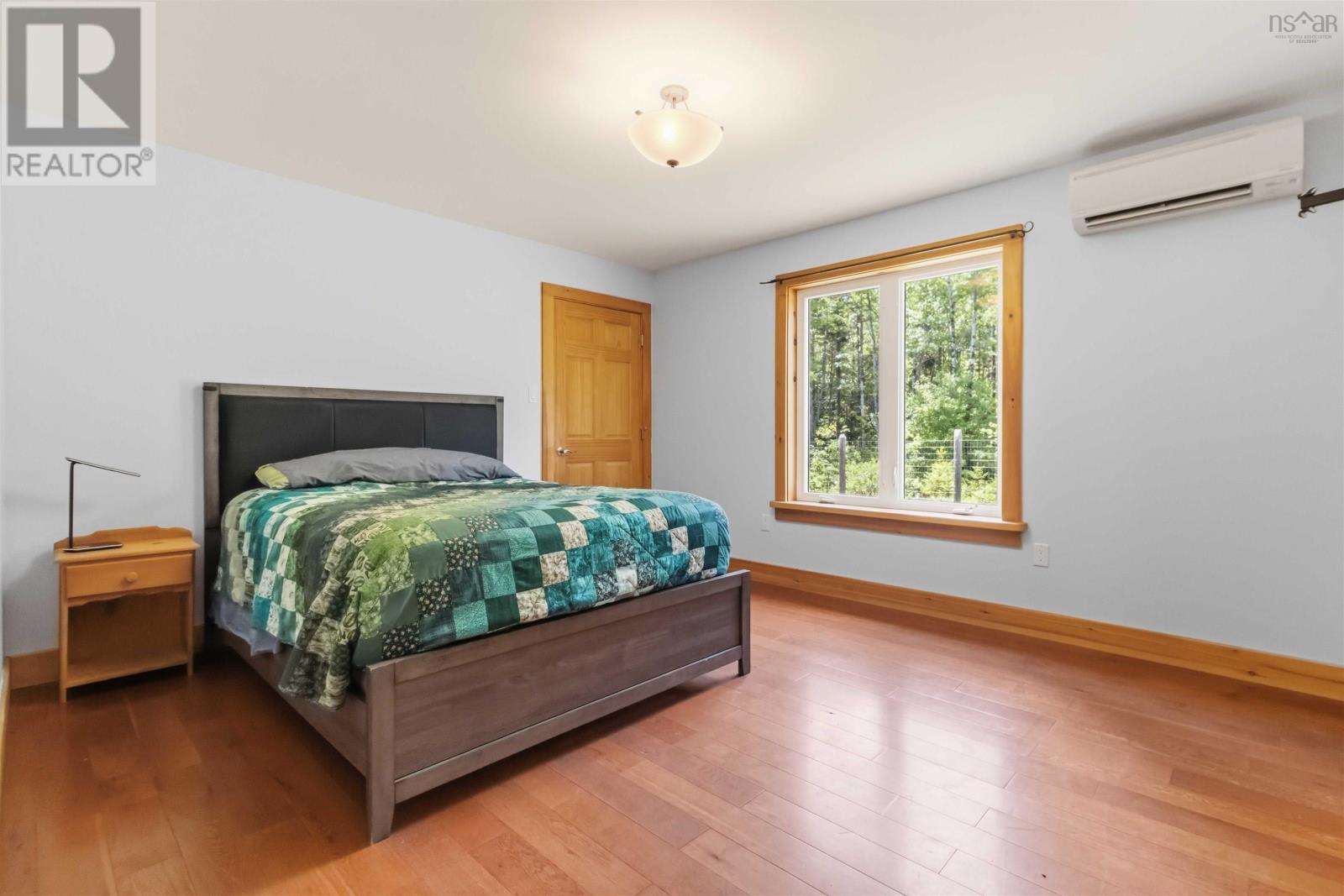 Property 25 of 33 of 1053 Cornwall Road