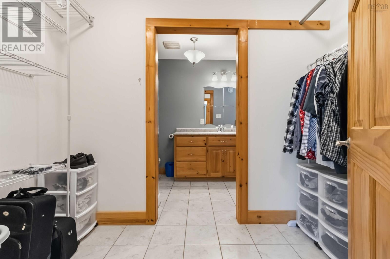 Property 26 of 33 of 1053 Cornwall Road