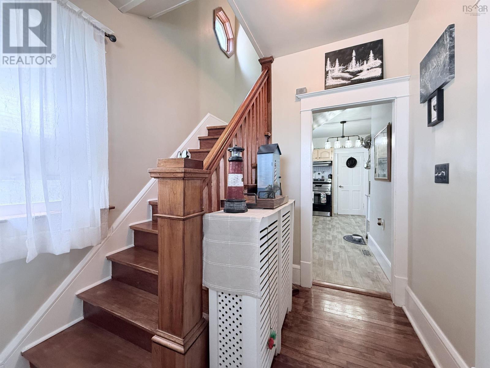 232 BRUNSWICK Street - 4