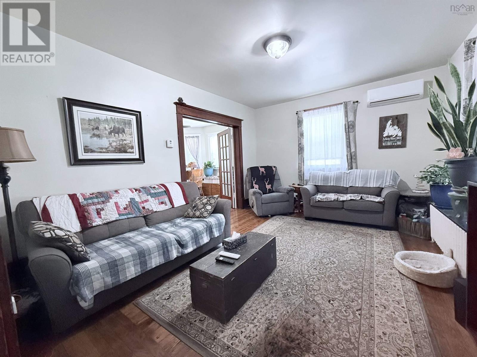 232 BRUNSWICK Street - 5