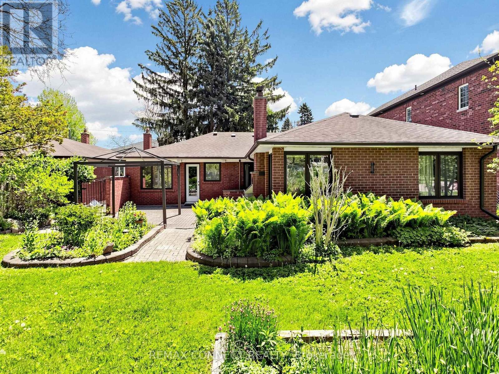 90 SYLVAN AVENUE - 33
