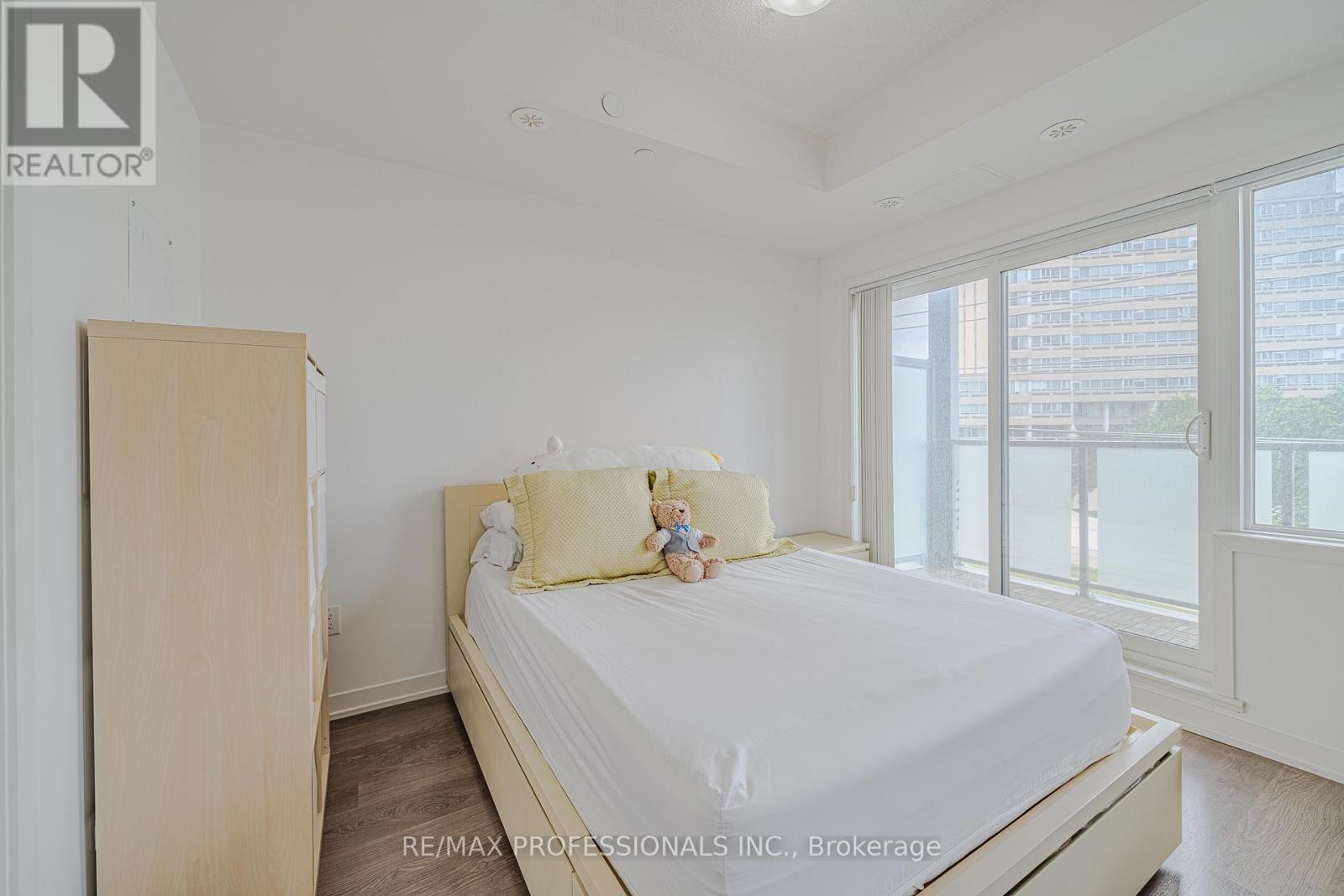 #401 5155 SHEPPARD EAST AVENUE - 13