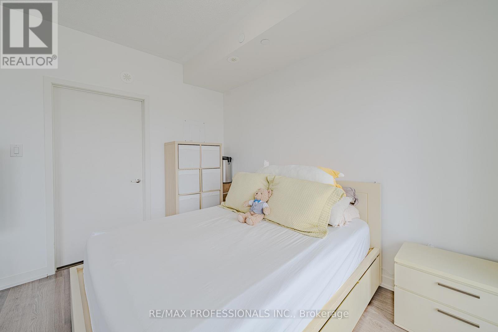 #401 5155 SHEPPARD EAST AVENUE - 15