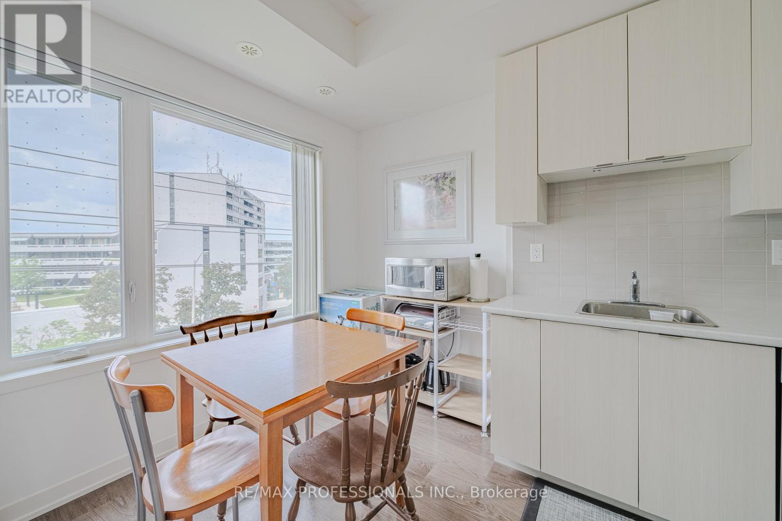 #401 5155 SHEPPARD EAST AVENUE - 9