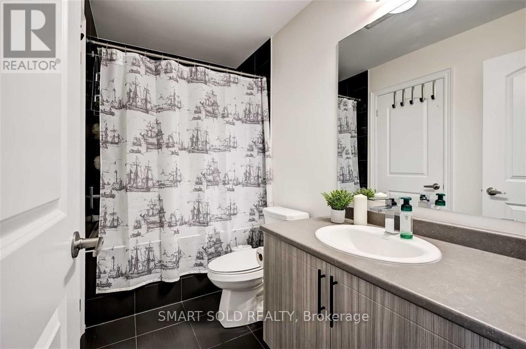207 WALTER ENGLISH DRIVE - 14