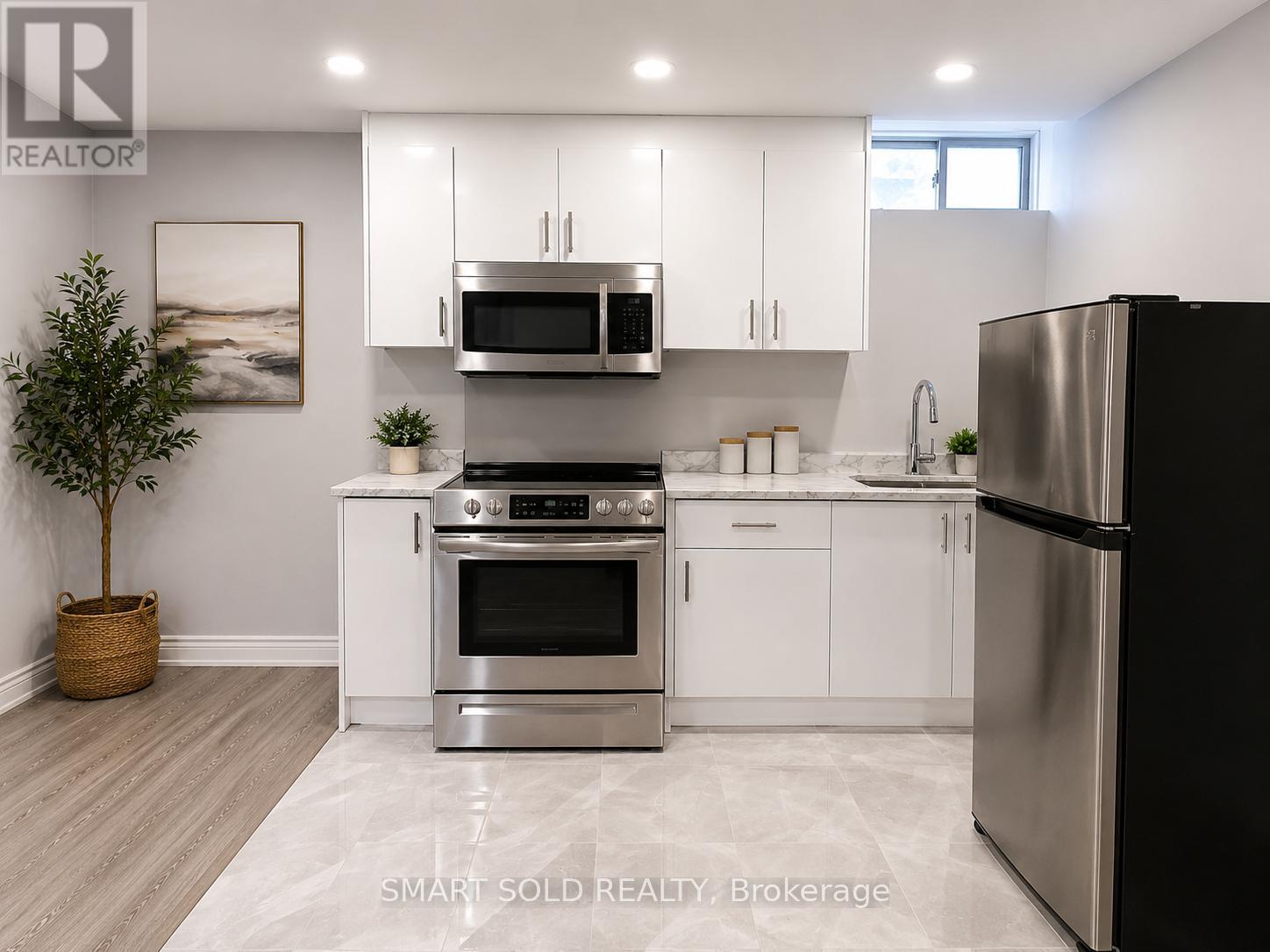 207 WALTER ENGLISH DRIVE - 17