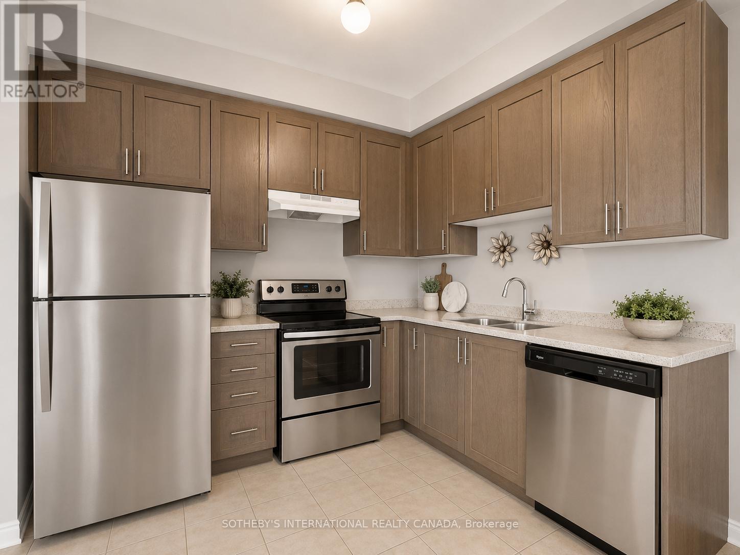 71 DANIELE CRESCENT - 5