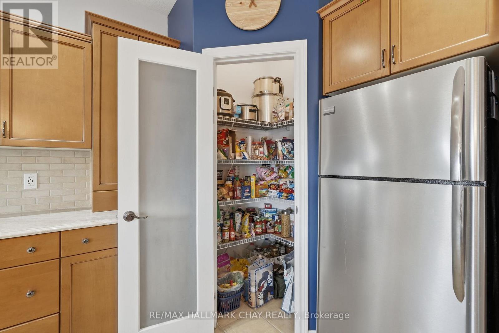 17 ARMEDA CLOW CRESCENT - 14