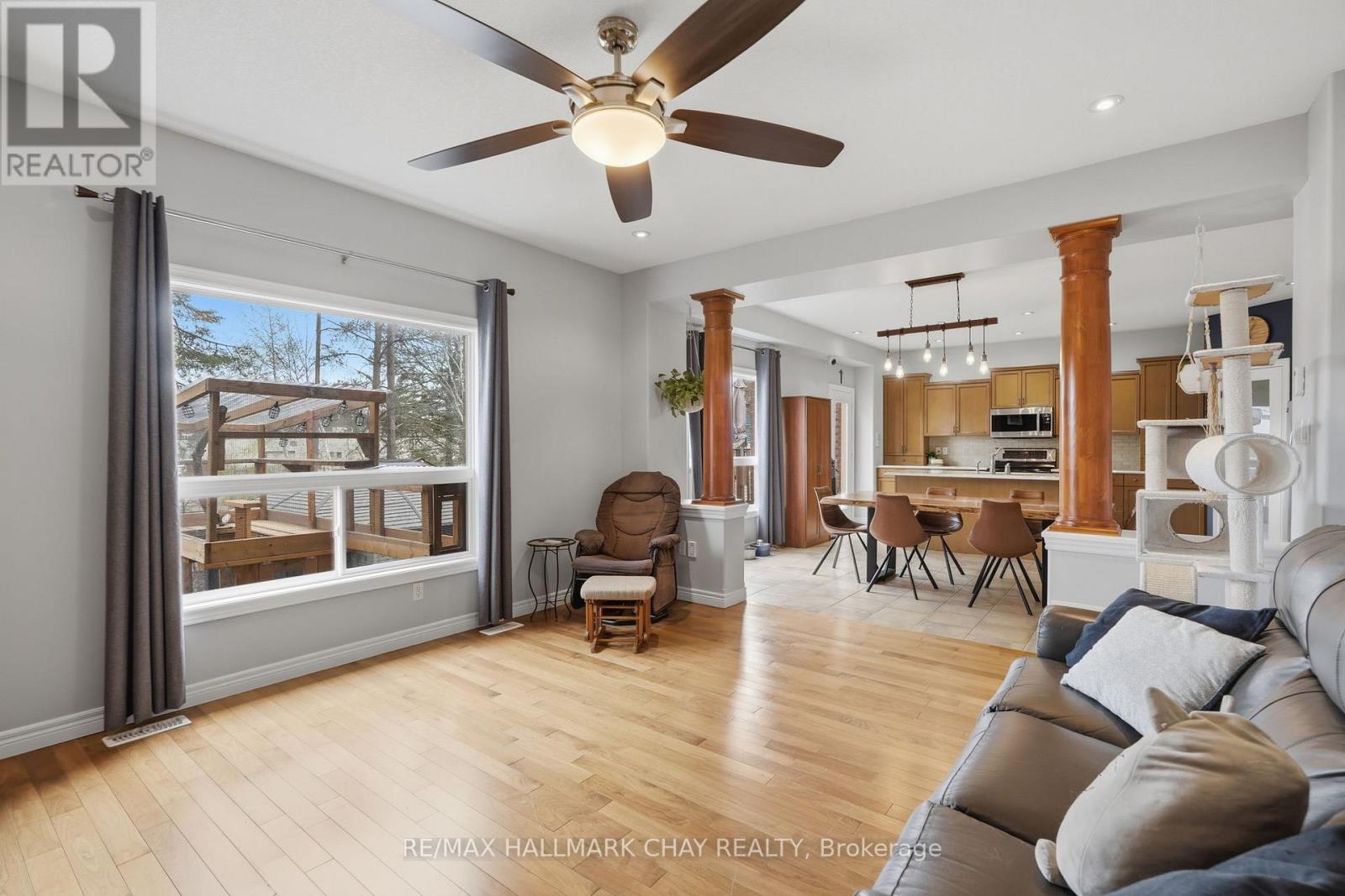 17 ARMEDA CLOW CRESCENT - 16
