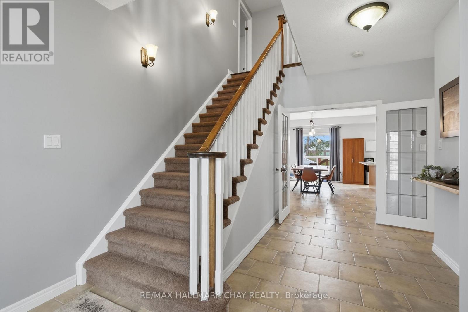 17 ARMEDA CLOW CRESCENT - 4
