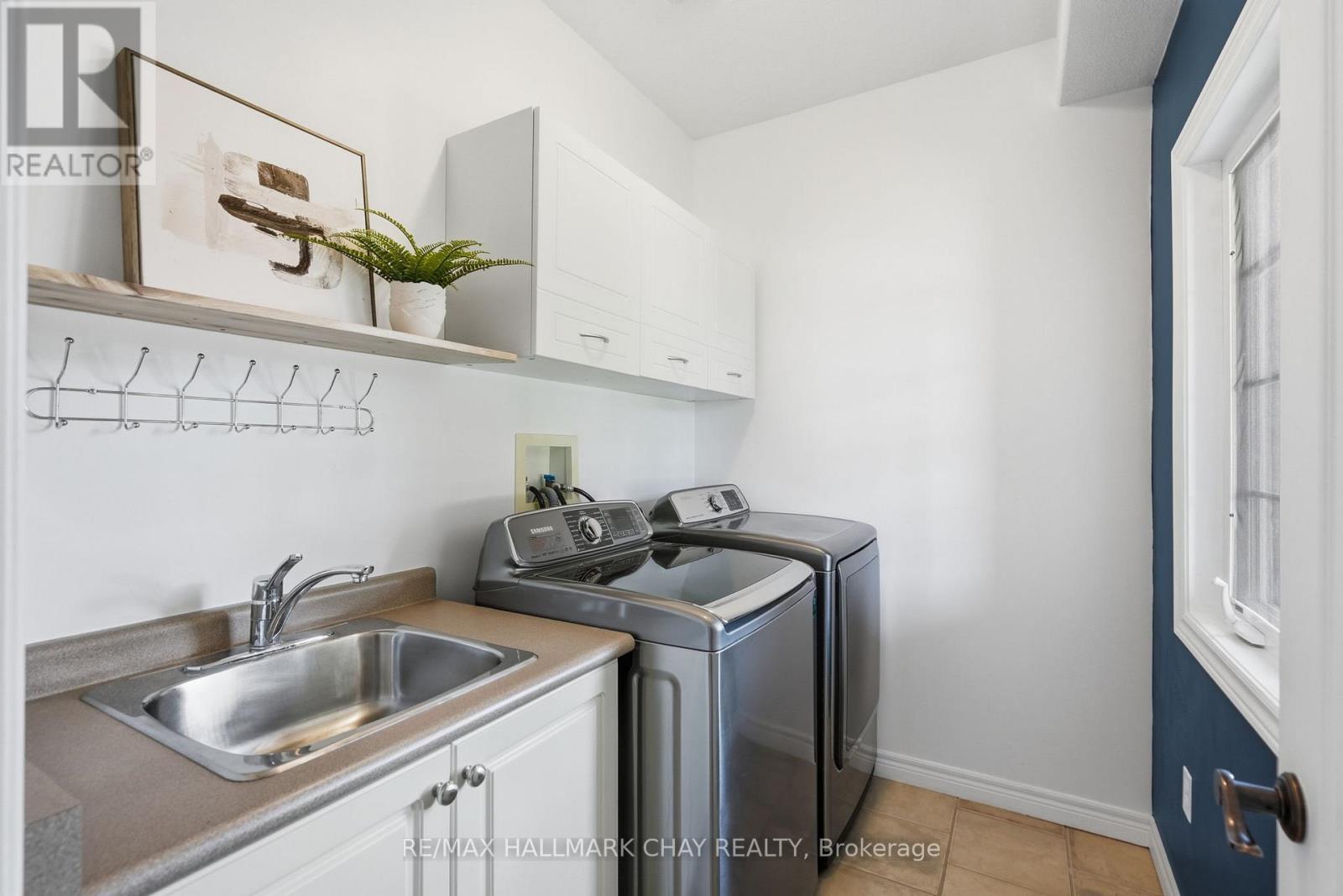 17 ARMEDA CLOW CRESCENT - 6