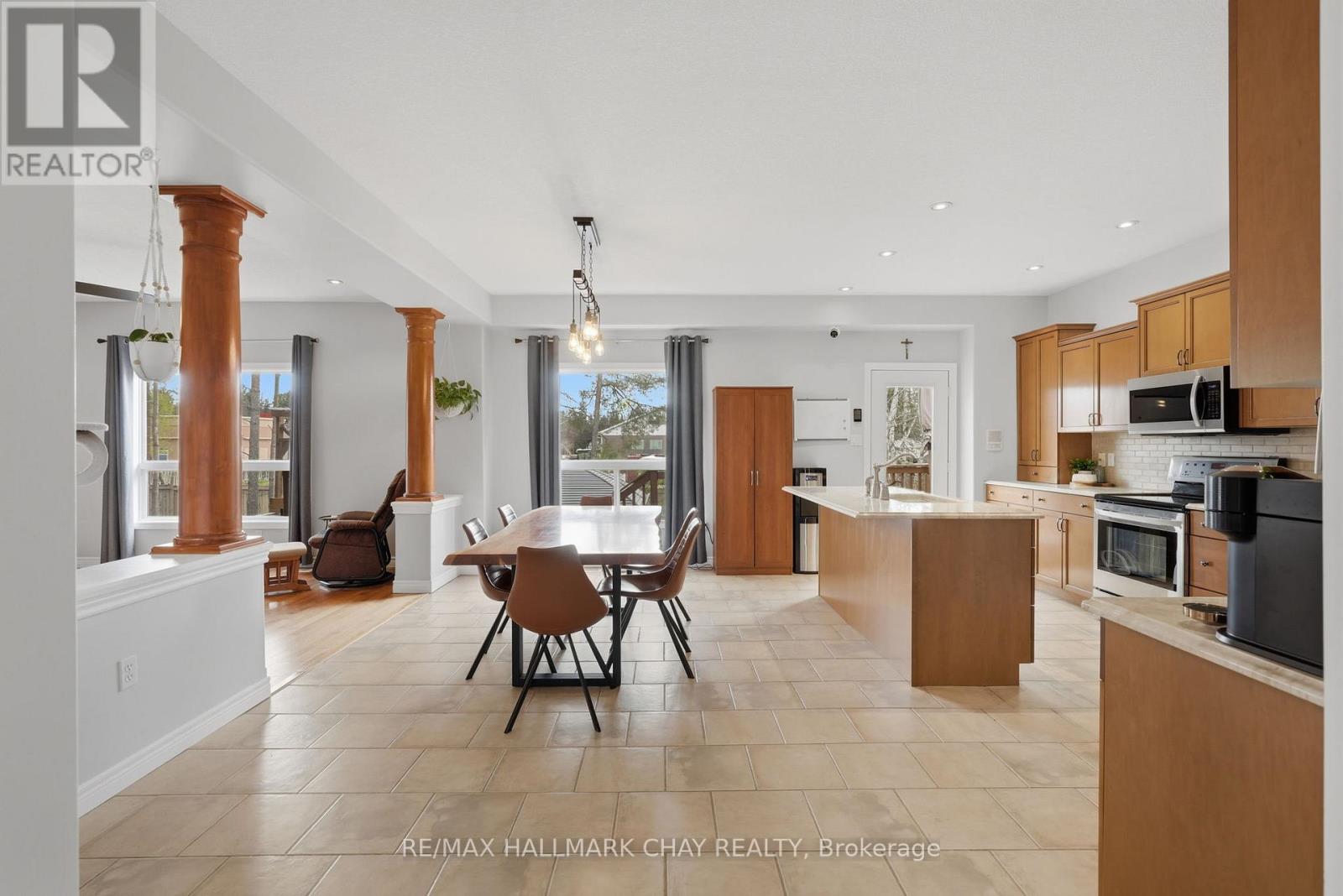 17 ARMEDA CLOW CRESCENT - 8