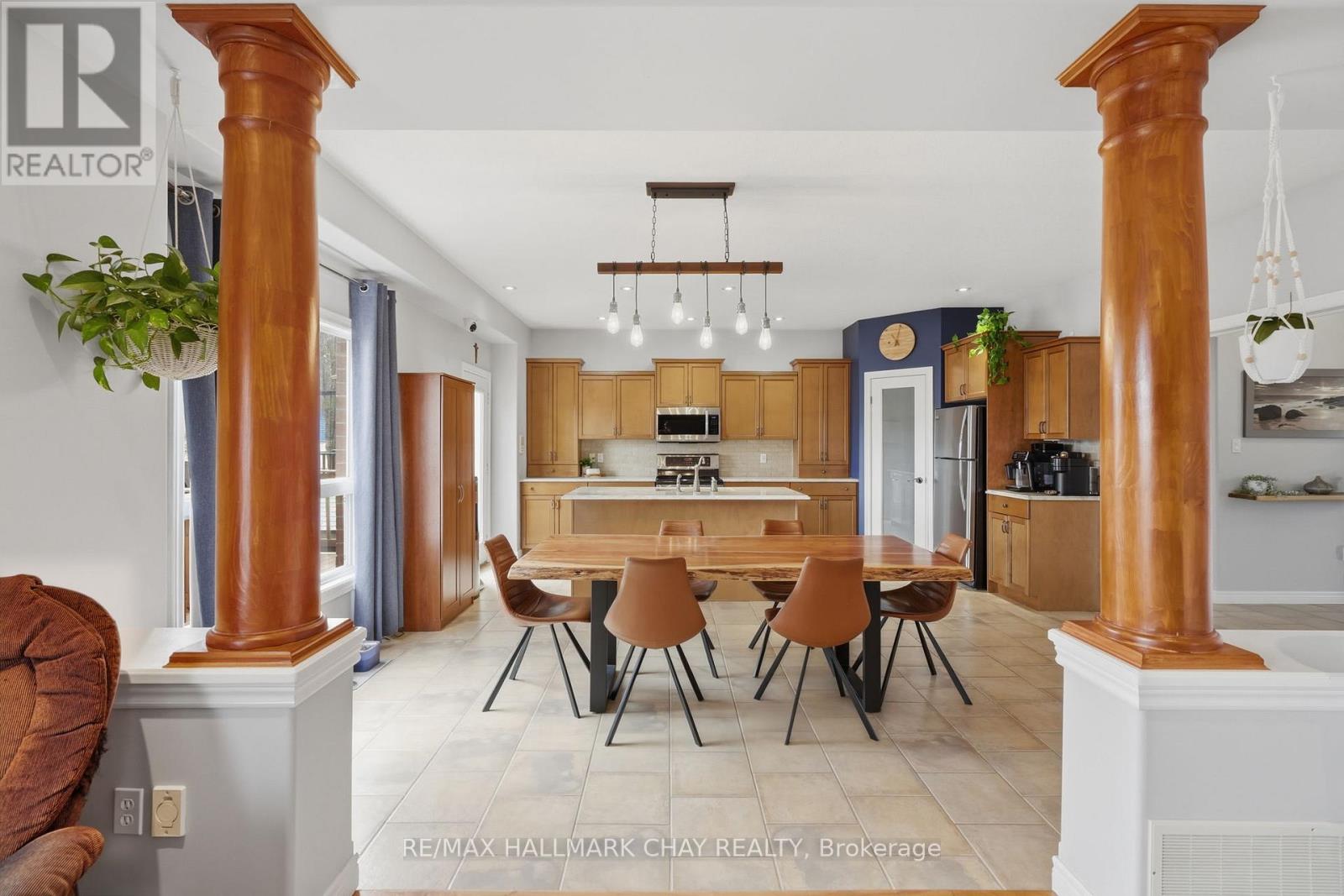 17 ARMEDA CLOW CRESCENT - 9