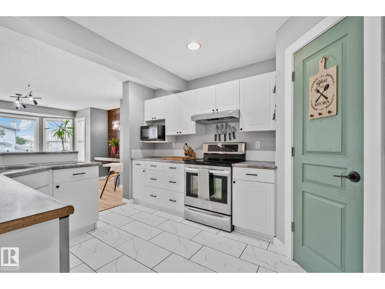 174 LAKELAND DR — photo 11